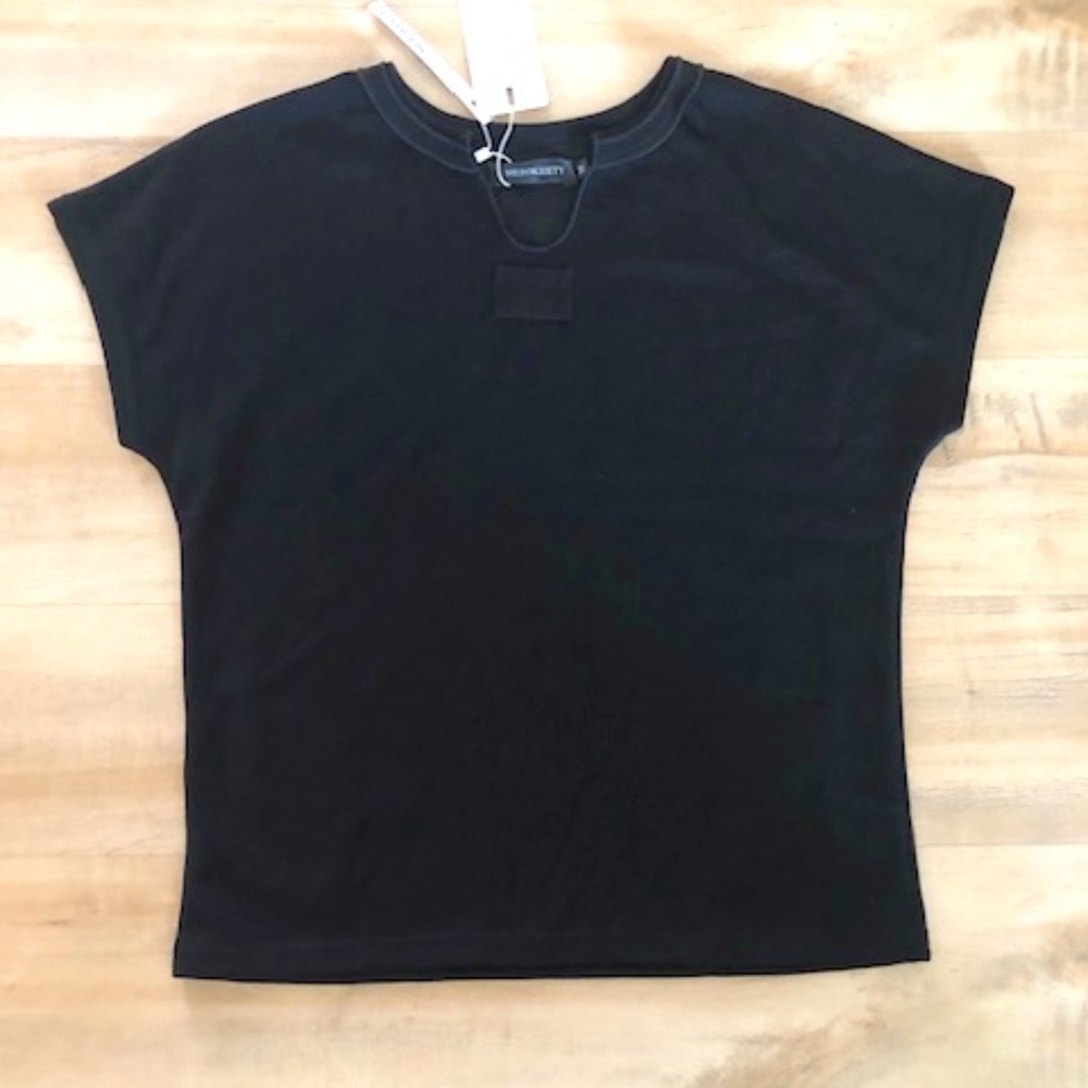 Merokeety Black Short Sleeve lightweight Sweater Medium New With Tags